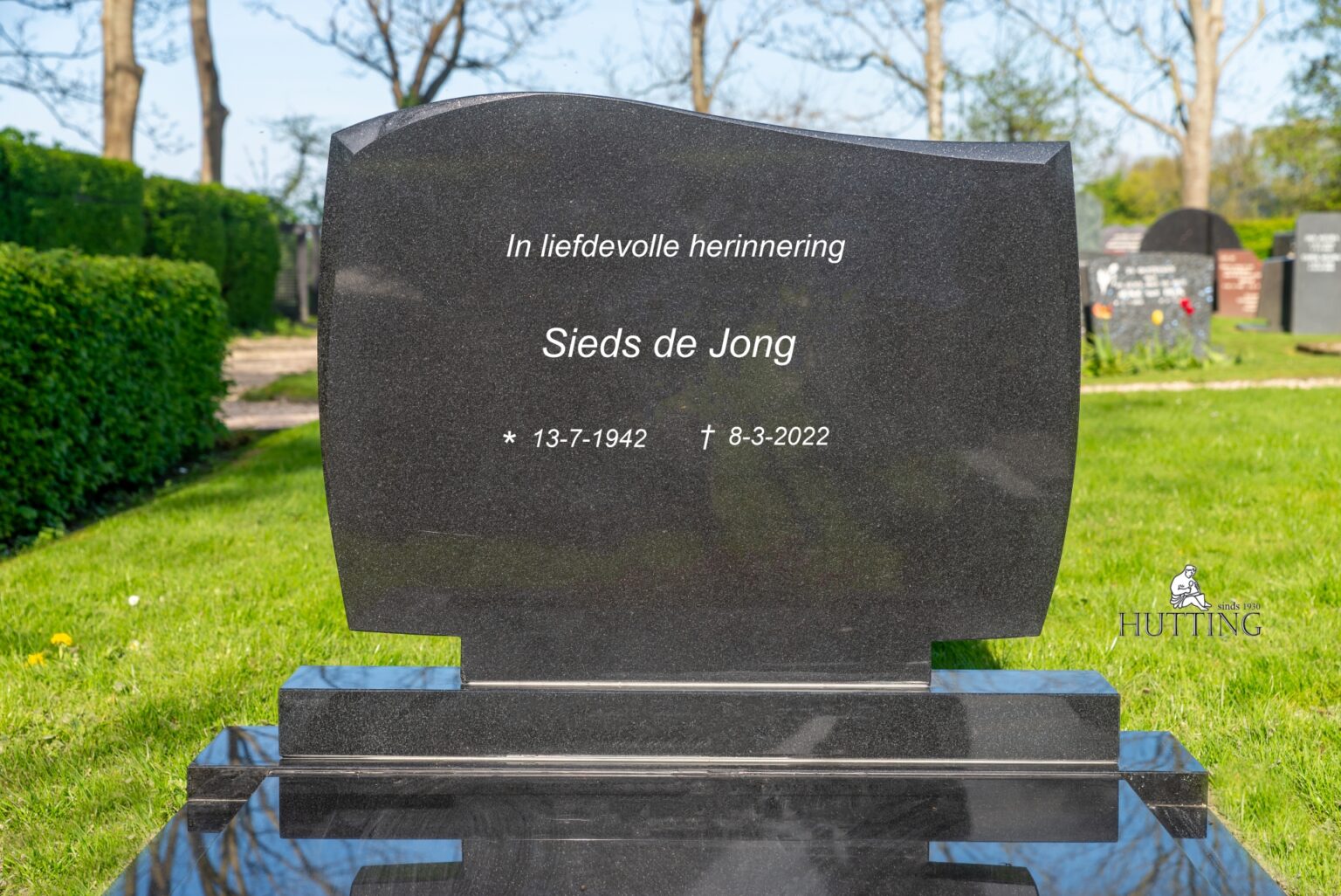 traditioneel-grafmonument